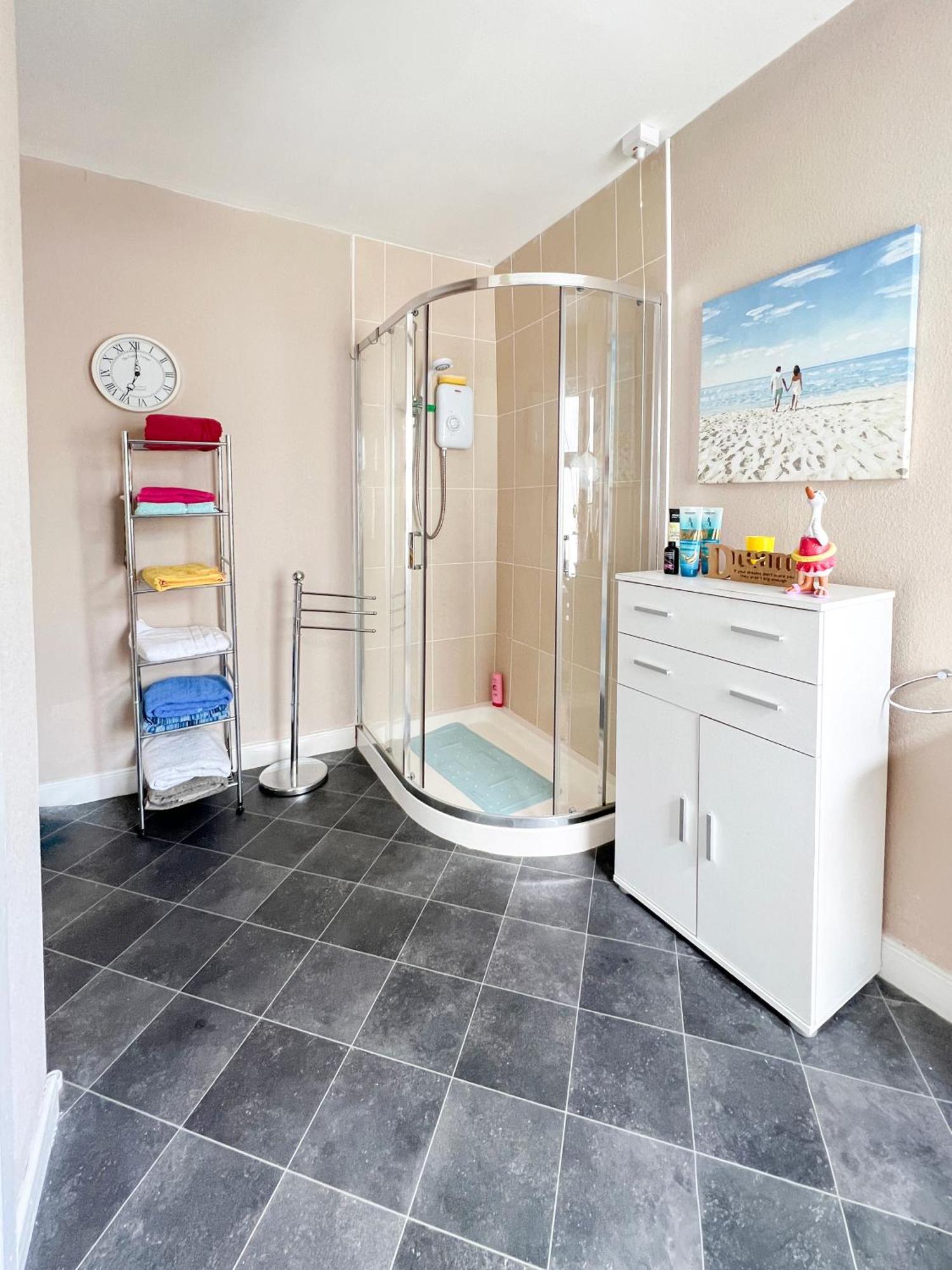 Perfect Central Location Portrush Bagian luar foto